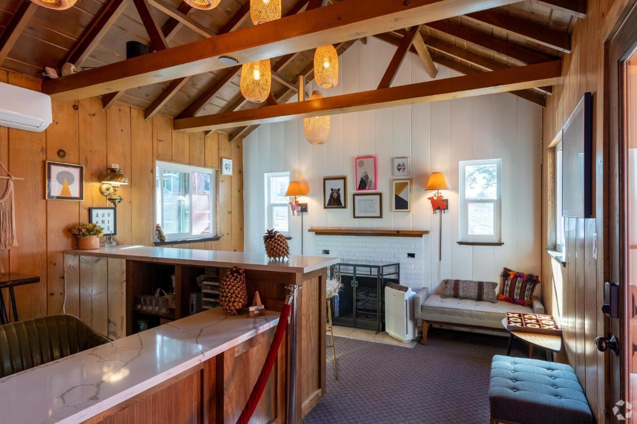 Grand Pine Cabins Wrightwood Luaran gambar